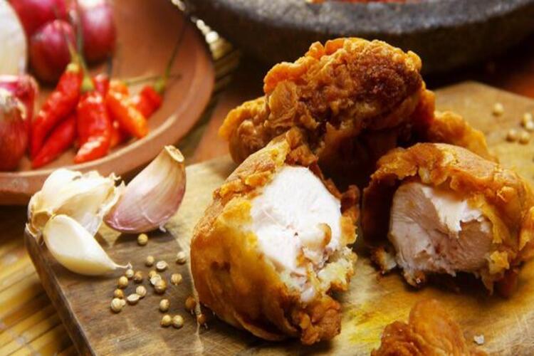 Tips Goreng Ayam Tidak Keras Tetap Juicy, Empuk dan Renyah Sempurna